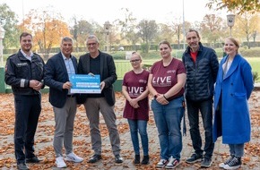 Polizei Braunschweig: POL-BS: Benefizkonzert der Polizei Big Band Niedersachsen spielt 1000 Euro für den guten Zweck ein.