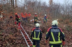 Feuerwehr Allensbach: FW Allensbach: URD2 Personenrettung unwegsames Gelände