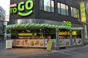 REWE Group: REWE nimmt Wettbewerb mit Mc Donald's, Starbucks & Co auf Neues Convenience Konzept im Herzen von Köln eröffnet (mit Bild)