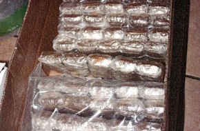 Polizei Düsseldorf: POL-D: Haschisch-Büdchen in Gerresheim - Marihuana-Geruch verrät Drogen-Depot - Bilder angehängt