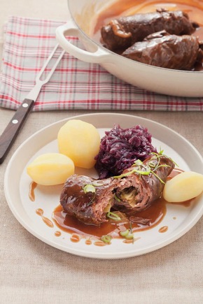 Der Dr. Oetker Verlag stellt für Journalisten eine Auswahl an honorarfreien Pressebildern aus dem Dr. Oetker Grundkochbuch zur Verfügung (FOTO)