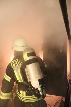 FFW Schiffdorf: Atemschutzgeräteträger trainieren für den Ernstfall