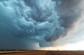 Wort & Bild Verlagsgruppe - Gesundheitsmeldungen: Die besten Tipps gegen Wetterfühligkeit / Beschwerden hängen nicht nur mit dem Wetter zusammen - auch persönliche Umstände spielen eine Rolle