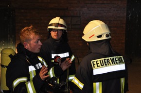 FW-KLE: Feuerwehr übt Brand in der Landwirtschaft