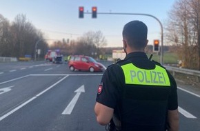 Polizeiinspektion Hameln-Pyrmont/Holzminden: POL-HM: Verkehrsunfall auf der B 442