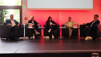 Zukunft gestalten, Demokratie verteidigen: Anke Rehlinger und Alexander Schweitzer bei der Landesbezirksdelegiertenkonferenz derIGBCE Rheinland-Pfalz/Saarland