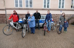 Polizeiinspektion Hameln-Pyrmont/Holzminden: POL-HOL: Knapp 40 Straftaten:
Weitere Serie von Diebstählen aus Lauben und Garagen bzw. Pkw aufgeklärt