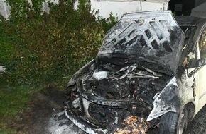 Polizei Bielefeld: POL-BI: Unbekannte setzten PKW in Brand