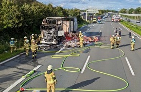 Feuerwehr Recklinghausen: FW-RE: Brennender LKW auf der BAB 2 - zwei Verletzte