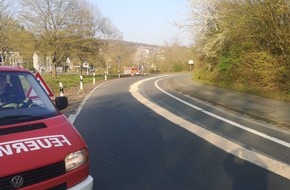 Feuerwehr Herdecke: FW-EN: Lange und intensive Ölspur durch das Stadtgebiet bis in den Ortsteil Nacken
