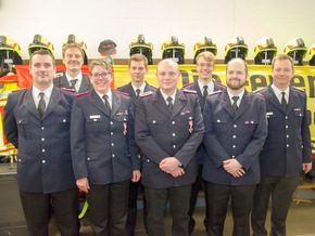 FW-RD: Jahreshauptversammlung der Feuerwehr Borgstedt - Brandschutzehrenzeichen für 25 Jahre an Carmen Dolatkewicz und Holger Krompholz verliehen