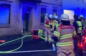 Feuerwehr Bergisch Gladbach: FW-GL: Eine Person bei Wohnungsbrand in der Stadtmitte von Bergisch Gladbach gerettet