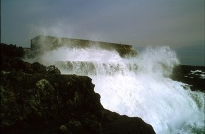 Voith Group: Voith Siemens Hydro / Wavegen und npower renewables auf dem Weg, Elektrizität aus Wellen marktreif zu machen