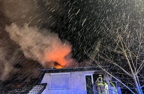 Freiwillige Feuerwehr der Stadt Lohmar: FW-Lohmar: Feuer in Wohnhaus sorgt für Großeinsatz der Freiwilligen Feuerwehr Lohmar
