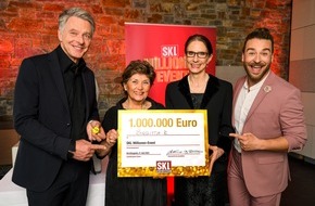 SKL - Millionenspiel: SKL-Markenbotschafter Jörg Pilawa freut sich mit Neu-Millionärin - Reisetraum auf der Insel Santorin zum Greifen nah