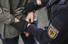 Bundespolizeidirektion Flughafen Frankfurt am Main: BPOLD FRA: Dreiste Diebin im Flugzeug festgenommen