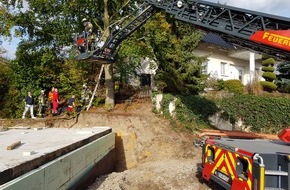 Feuerwehr Gevelsberg: FW-EN: Brandmeldeanlage und Hubschrauberlandung