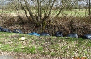 Polizeidirektion Bad Segeberg: POL-SE: Kummerfeld/ Pinneberg - Unzulässige Ablagerungen von Mineralwolle - Polizei sucht Zeugen