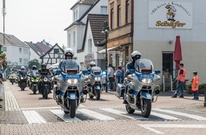 Bundespolizeidirektion Sankt Augustin: BPOL NRW: Bundespolizei feiert 14. Polizei-Biker-Gottesdienst
Gemeinsam lenken und gedenken mit 700 Motorrädern
Bundesweit einzigartiges Event