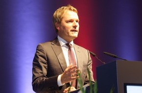 ABDA Bundesvgg. Dt. Apothekerverbände: Bundesgesundheitsminister Bahr würdigt Bedeutung der Apotheken zur Eröffnung des Deutschen Apothekertages (BILD)