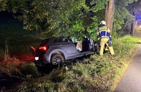 Kreispolizeibeh&ouml;rde Oberbergischer Kreis: POL-GM: Auto kracht gegen Baum