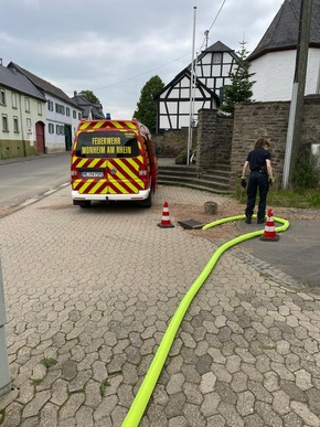 FW Ratingen: Update - Kreis Mettmann entsendet Feuerwehrkräfte - Einsatz im Rahmen der Bezirksbereitschaft 4 der Bezirksregierung Düsseldorf im Flutgebiet