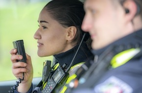 Polizei Mettmann: POL-ME: Unbekannte entwenden Chevrolet - 2608014