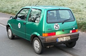 Polizeipr&auml;sidium Nordhessen: POL-KS: Polizei stoppt gedrosselten Fiat mit 25 km/h Schildern: Fahrer ohne ben&ouml;tigten F&uuml;hrerschein unterwegs