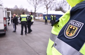 Bundespolizeidirektion München: Bundespolizeidirektion München: Bundespolizei Waidhaus nimmt seit acht Jahren verurteilten Straftäter fest