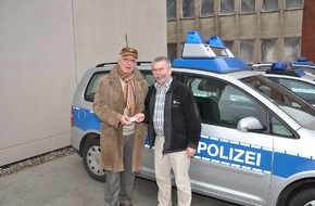 Polizeiinspektion Harburg: POL-WL: Mit 81 Jahren ist Schluß - Rentner gibt Führerschein ab.