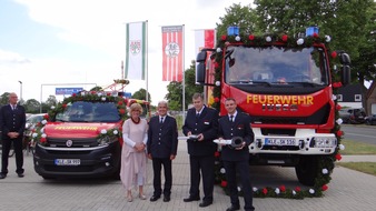 Freiwillige Feuerwehr Kalkar: Feuerwehr Kalkar: Einweihung zwei neuer Fahrzeuge der Löschgruppe Appeldorn