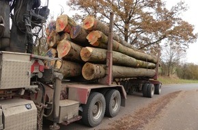 Polizeipräsidium Osthessen: POL-OH: Fast 10 Tonnen zu schwer: Autobahnpolizei zieht überladenen Holztransport aus dem Verkehr