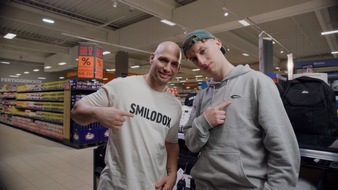 Kaufland: Sportliche Kampagnen: Flying Uwe und Kaufland Hangry Knights präsentieren Produkte für (E)- Sport