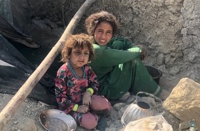 Afghanischer Frauenverein e. V.: Hungern bei minus 15 Grad: Winterhilfe für Familien in afghanischem Flüchtlingslager Pul-E-Sheena in Kabul / Familien erhalten überlebenswichtige Nothilfegüter