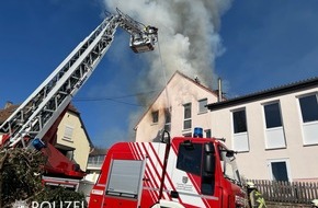 Polizeipräsidium Westpfalz: POL-PPWP: Dachstuhlbrand mit hohem Gebäudeschaden