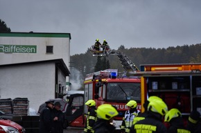 FW Wenden: Jahresabschlussübung der Freiwilligen Feuerwehr der Gemeinde Wenden