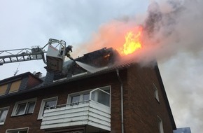 Feuerwehr Essen: FW-E: Wohnungsbrand im Dachgeschoss, mehrere Anrufer