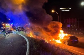 Feuerwehr Offenburg: FW-OG: BMW brennt auf dem Messekreisel aus