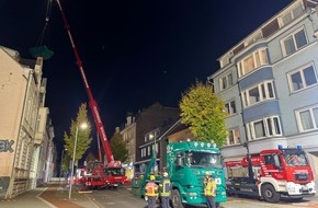 Kreisfeuerwehrverband Ennepe-Ruhr e.V.: FW-EN: Teileinsturz eines Daches sorgt für Großeinsatz in Gevelsberg