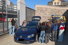 Polizeidirektion Trier: POL-PDTR: Girl's Day bei der Polizeiinspektion Idar-Oberstein