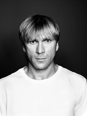 Aktuelle Pressemeldung: AIDA pr&auml;sentiert den Kult-Fu&szlig;balltalk &bdquo;Doppelpass on Cruise&ldquo; zur Fu&szlig;ball-WM 2026