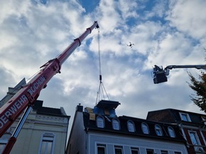FW-EN: Feuerwehr, THW und Hilfsorganisationen weiter an der Hagener Straße intensiv im Einsatz