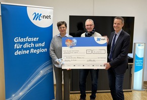 M-net spendet 16.000 Euro an vier soziale Einrichtungen in Bayern