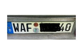Bundespolizeiinspektion Flensburg: BPOL-FL: HAR - Anhänger müsste ein Smart sein - Zulassungsplakette selbst gemalt- Anzeigen