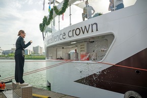 Ankunft der Excellence Crown - grosse Tauf-Gala in Basel