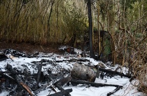 Polizei Hagen: POL-HA: Leerstehende Gartenhütte durch Unbekannte in Brand gesetzt