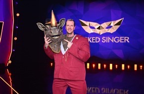ProSieben: Erstes "The Masked Singer"-Rätsel gelöst! Pascal "Pommes" Hens schlüpft aus dem Nashorn / Zweite Folge am Sonntag