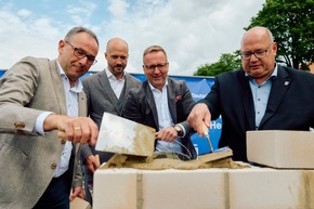 Deutsche Funkturm legt Grundstein f&uuml;r neue Firmenzentrale in Opladen