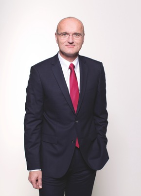 Pfeiffer Vacuum Technology AG stellt honorarfreies Bildmaterial in den Bilddatenbanken zur Verfügung (BILD)