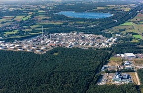 BP Europa SE: bp Pressemitteilung - 70 Jahre Raffinerie Lingen: bp plant integriertes Energiezentrum bis 2030